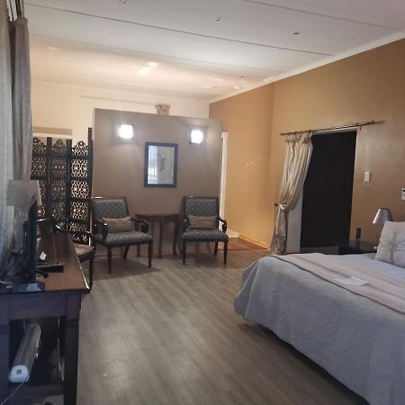 Bed and Breakfast Adeo Блумфонтейн Экстерьер фото